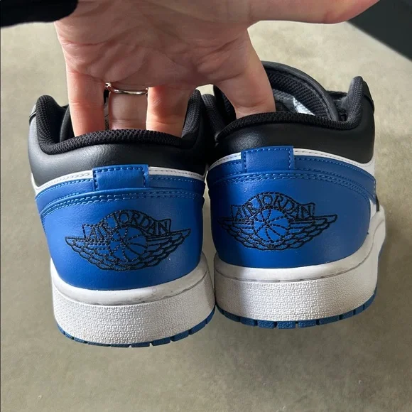 🖤 Jordan 1 Low SE Sneakers